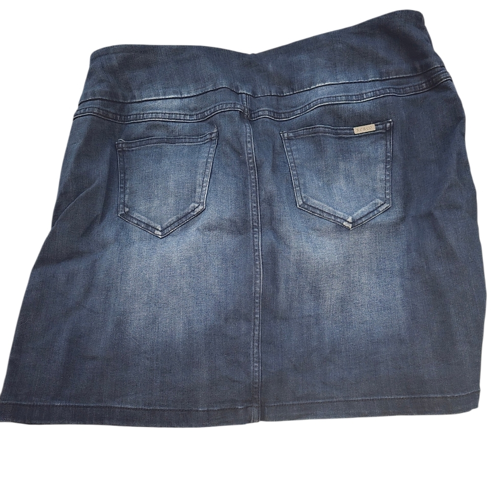 Denim Blue Women’s Denim Skort Lg - Picture 2 of 12